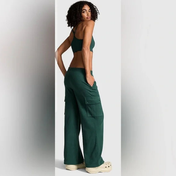 PINK Victoria’s Secret Deep Forest Green Fleece Wide Leg Cargo Joggers Sz M NWT - Picture 2 of 13